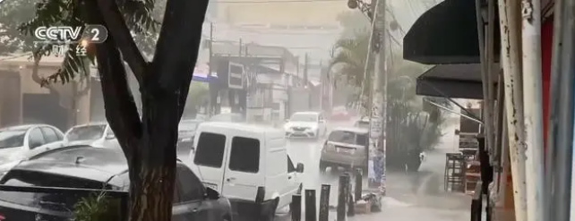 巴西極端天氣帶來的暴雨和強(qiáng)風(fēng)